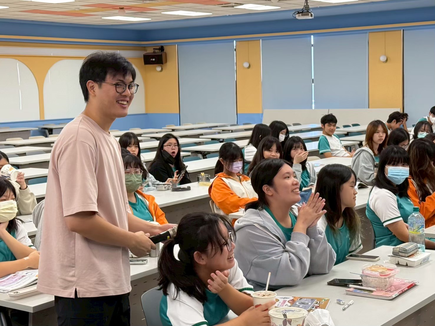 114學年度大學學群系列講座-醫藥衛生學群